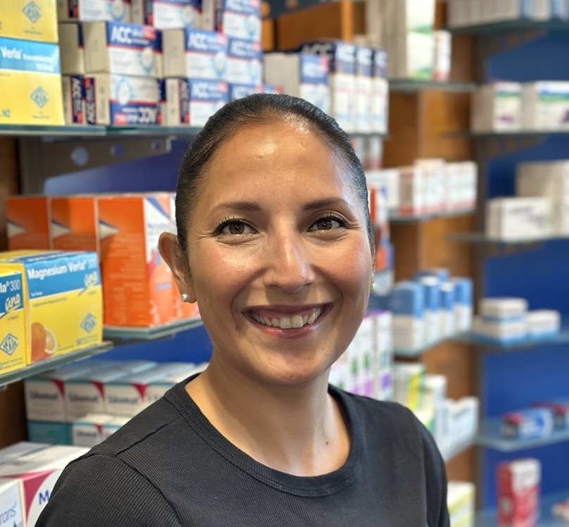Tugba Ünal, Pharmazeutisch-kaufmännische Angestellte
